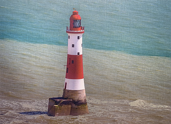 foto van een vuurtoren op aluminium plaat waarbij de witte delen met een steunkleur gedrukt zijn