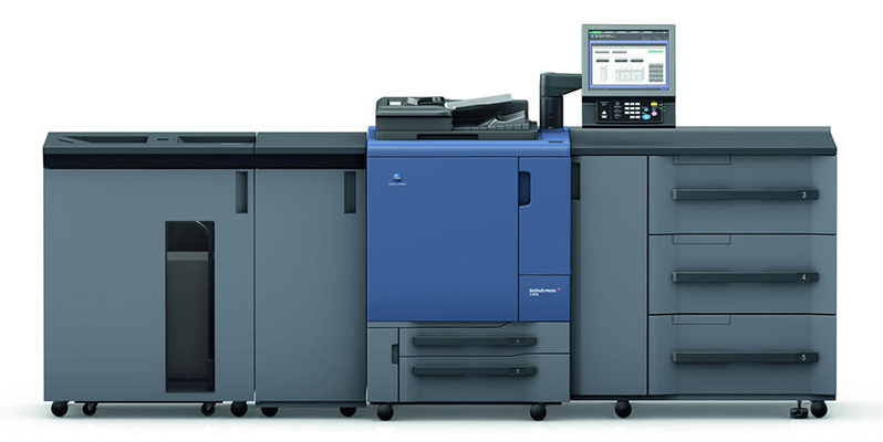 Digitale printer van Minola zoals opgesteld bij Kennemer Printservice